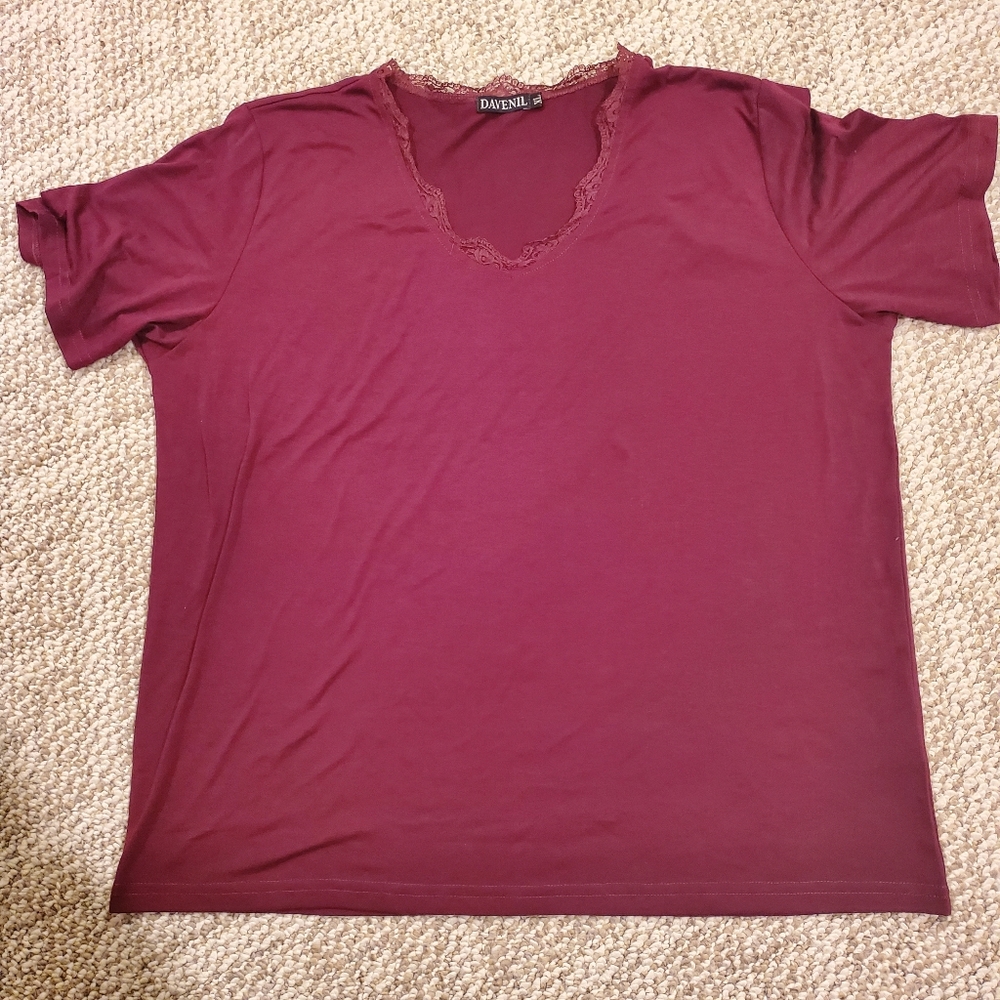 Tee with lace detail